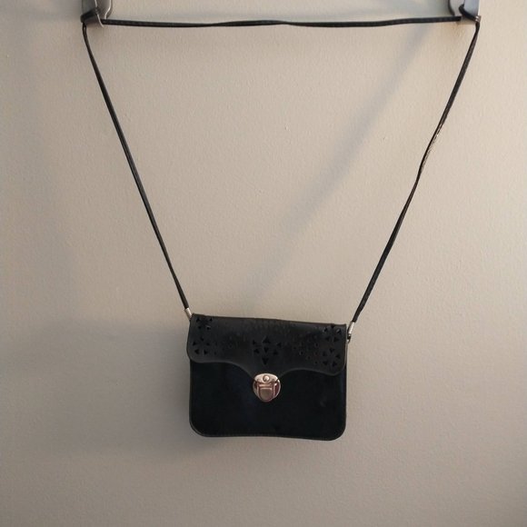 Black crossbag - Picture 2 of 3